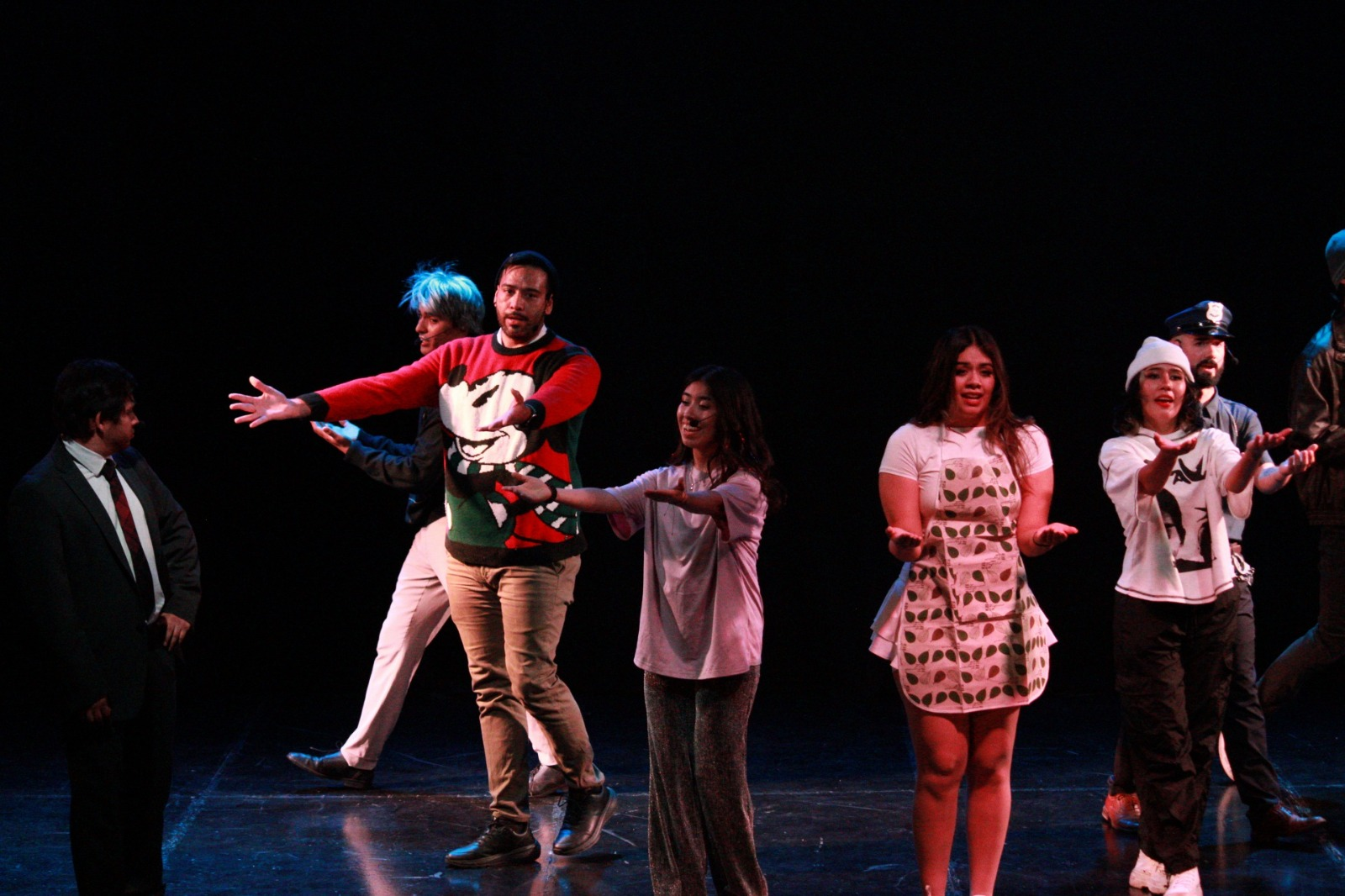 Chica de greenpeace — El Hombre al que no le gustaban los musicales